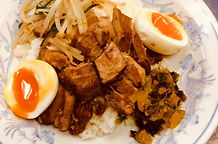 魯肉飯=滷肉飯(ルーロー飯)