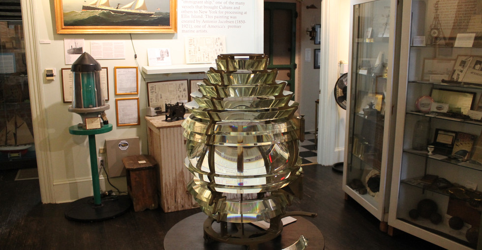 Lente de Fresnel en el Museo Náutico en el faro de Horton Point.