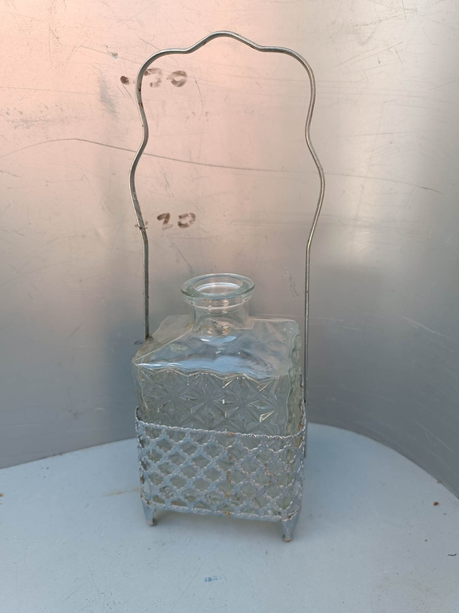 ΜΠΟΥΚΑΛΙ ΣΕ ΘΗΚΗ ΜΕΤΑΛΛΙΚΗ