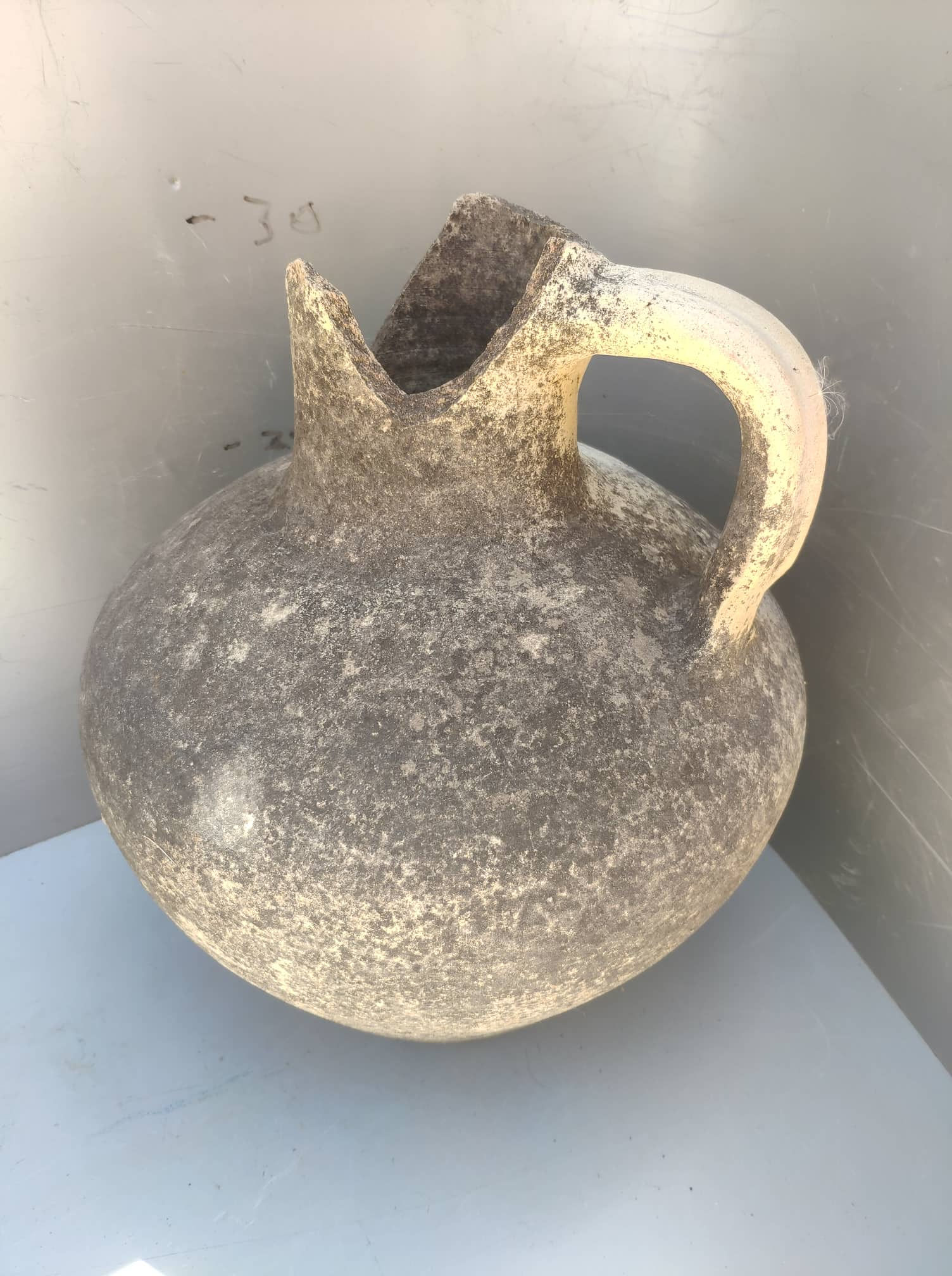 ΚΟΥΖΑ ΠΑΛΙΑ ΣΠΑΣΜΕΝΗ