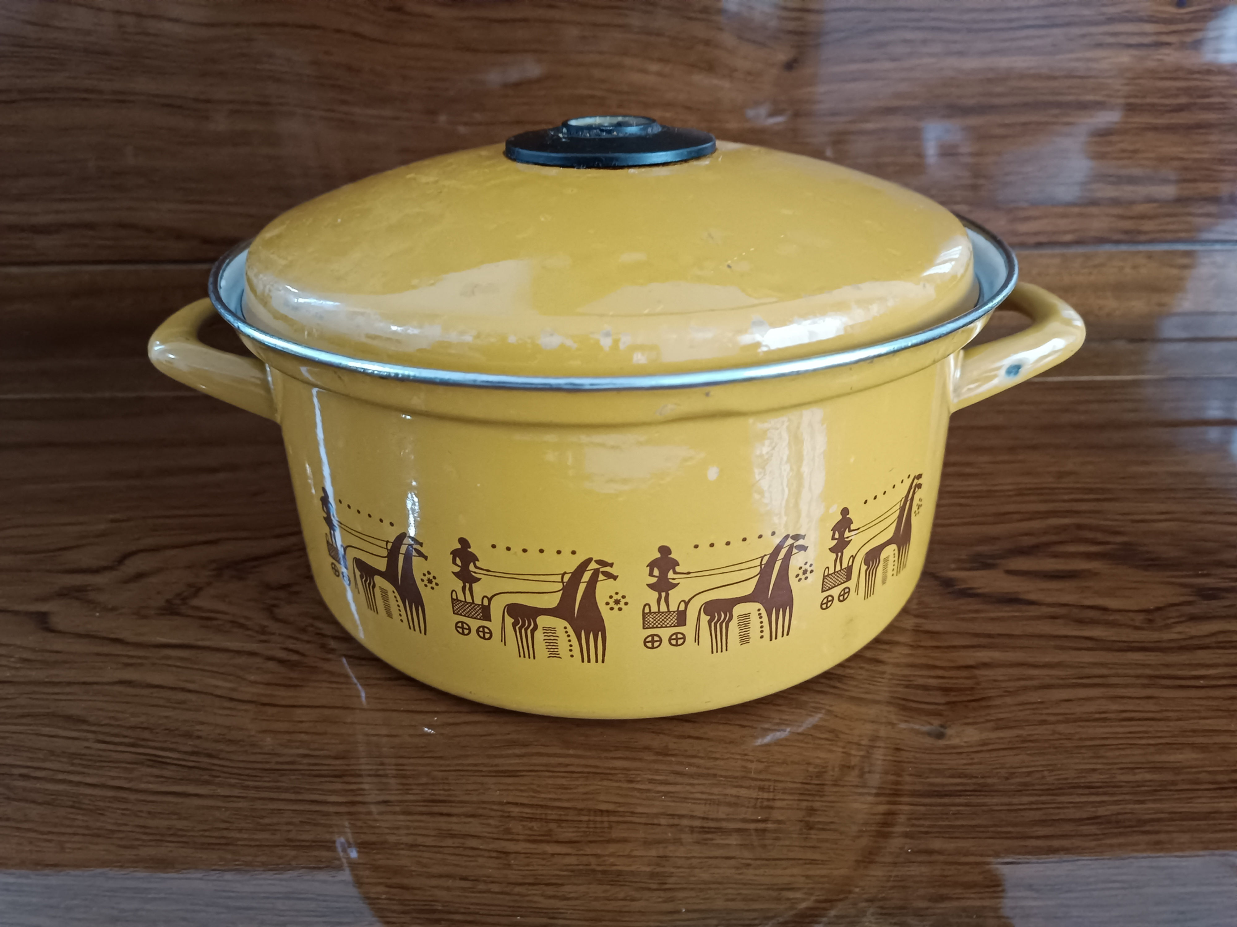 ΚΑΤΣΑΡΟΛΑ ΕΜΑΓΕ ΓΙΟΥΓΚΟΣΛΑΒΙΑ