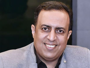 عبد الرزاق عبد الواحد.. مشاهد من سيرة الشاعر والمُعلم - أحمد الظفيري - العراق