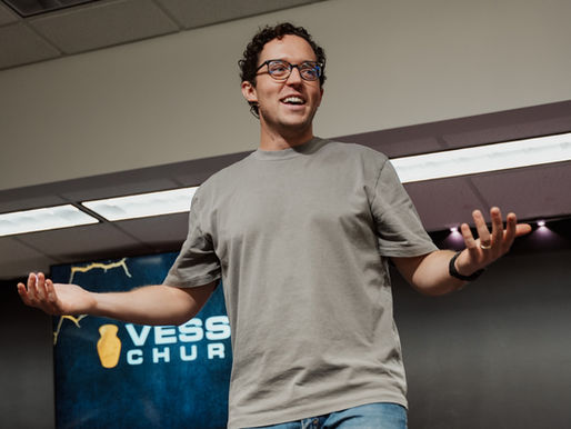 Pastor Alex Jordan speaking at Vessel Church