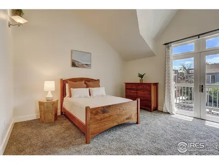 Solid Walnut Solid Arch Full Bed