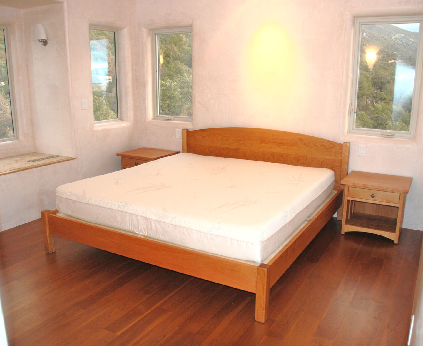 Solid Cherry Solid Arch King Bed