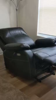 Thumbnail: MCombo Small-Regular Power Lift Recliner Chair with Massage and Heat for Petite