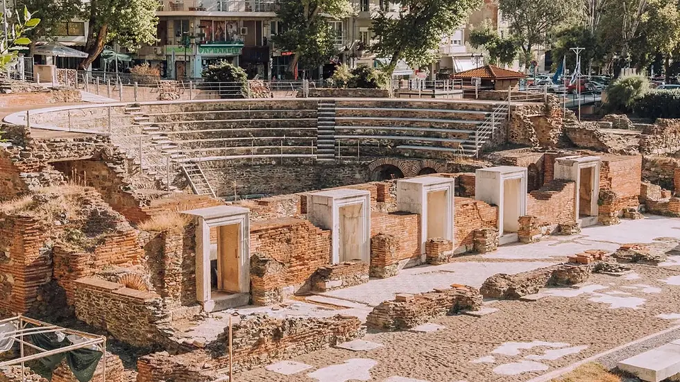 Stylish Orange apartment in central Thessaloniki, fully equipped for short stays near to the ruins of roman agora thessaloniki