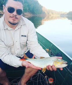 Muito peixe.