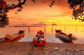 Indahnya Sunset Teluk Jailolo - Maluku Utara