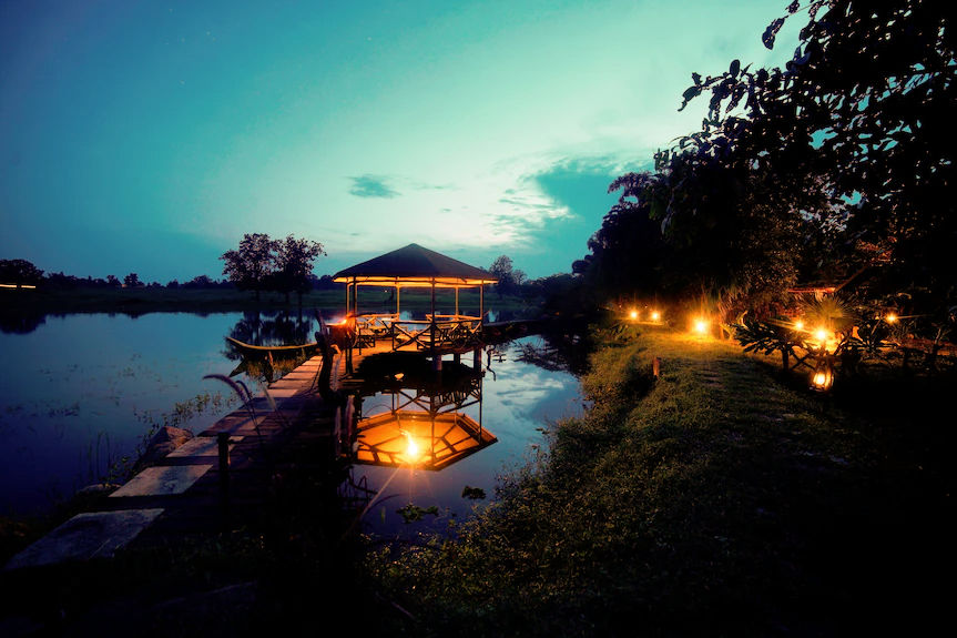 Aranyaani Sitout Lakeview in evening