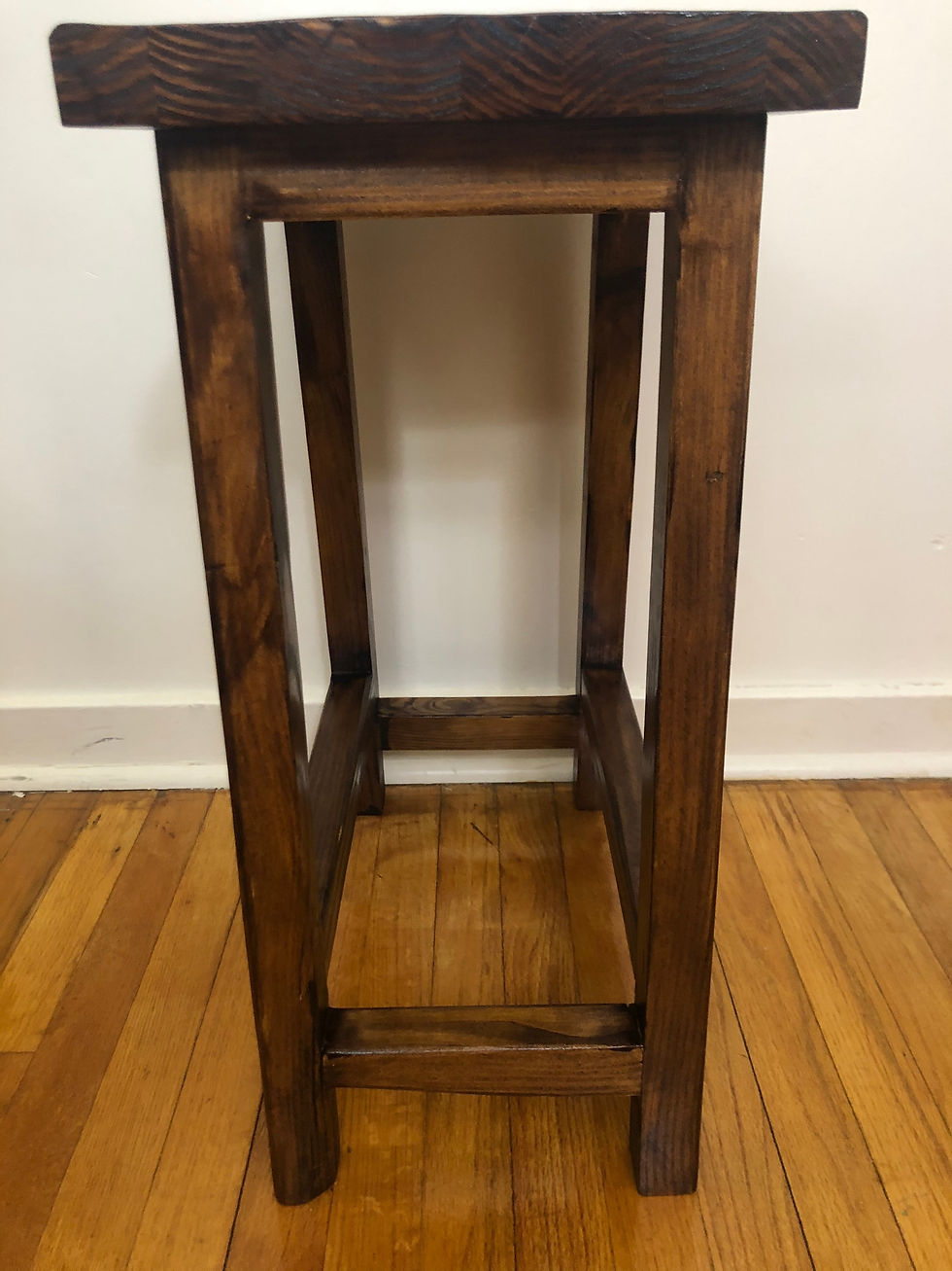 Thumbnail: Sloped bar & counter stool