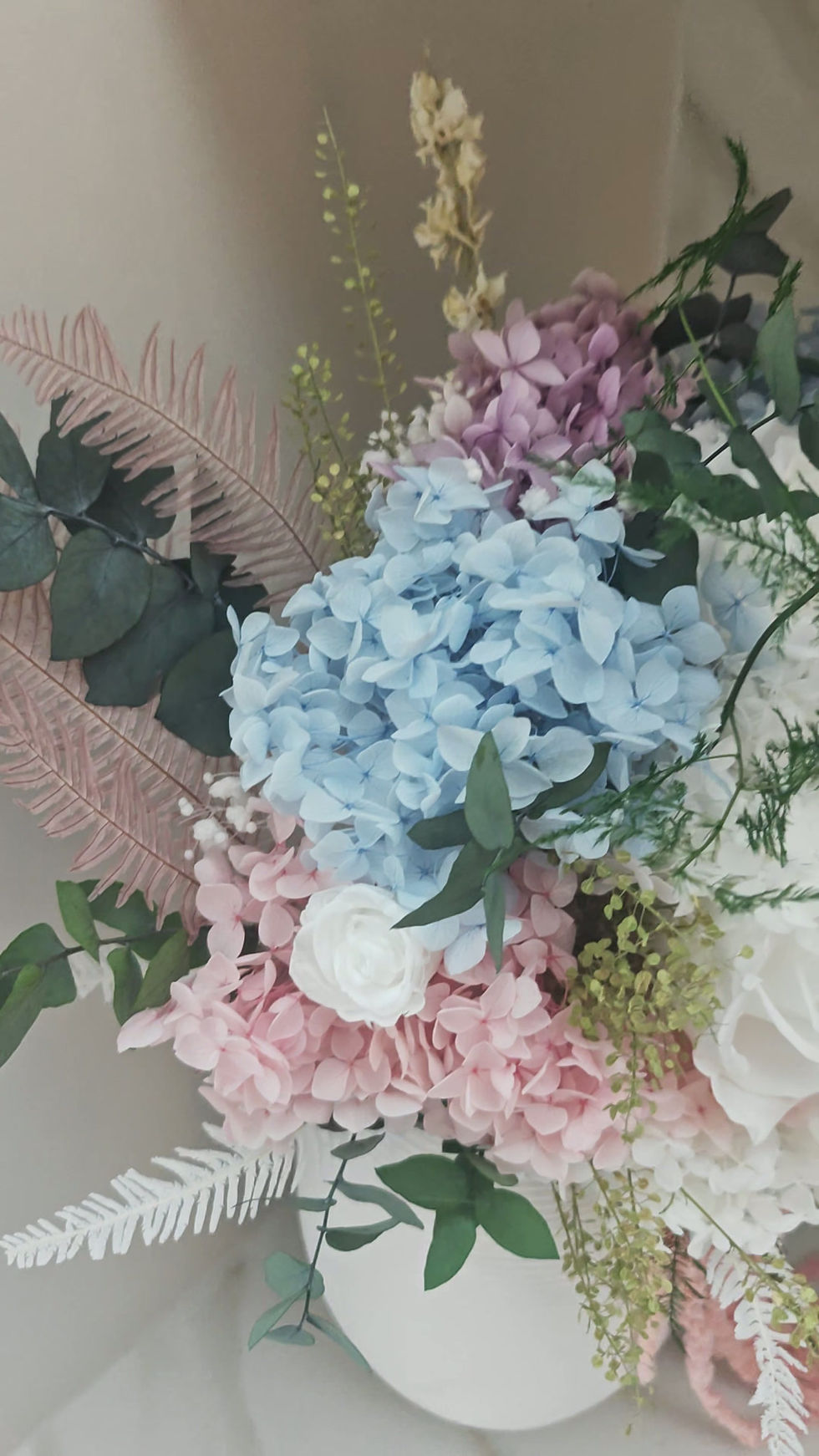 Thumbnail: Hydrangea & Rose bouquet in Strawbridge Vase