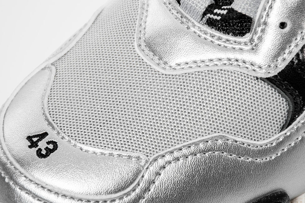 Miniatura: Balenciaga Triple S