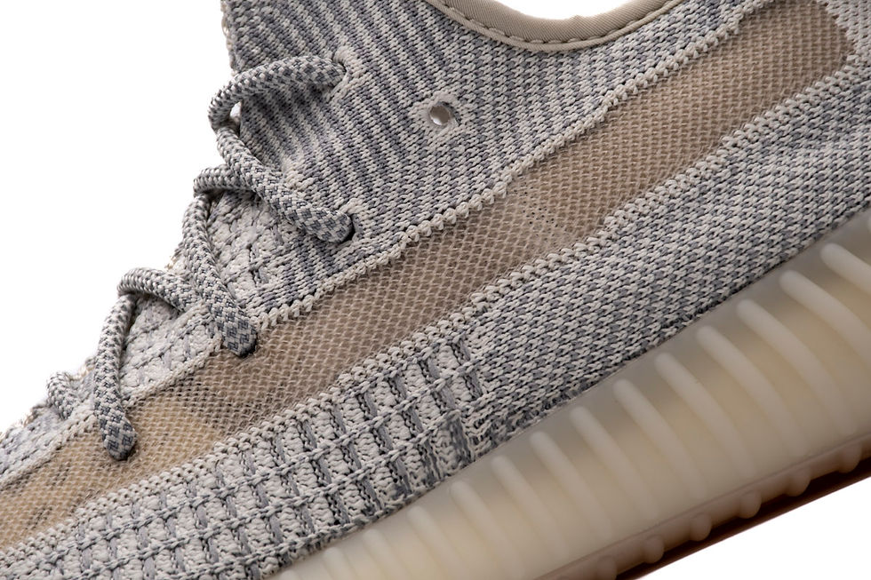 Miniatura: Yeezy 350 V2 "Lundmark"