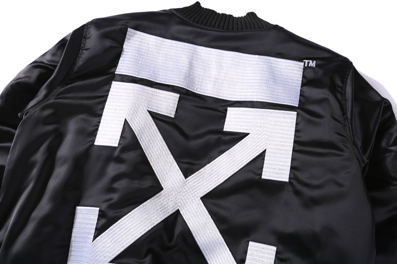 Miniatura: Chaqueta Bomber Off White Acolchada