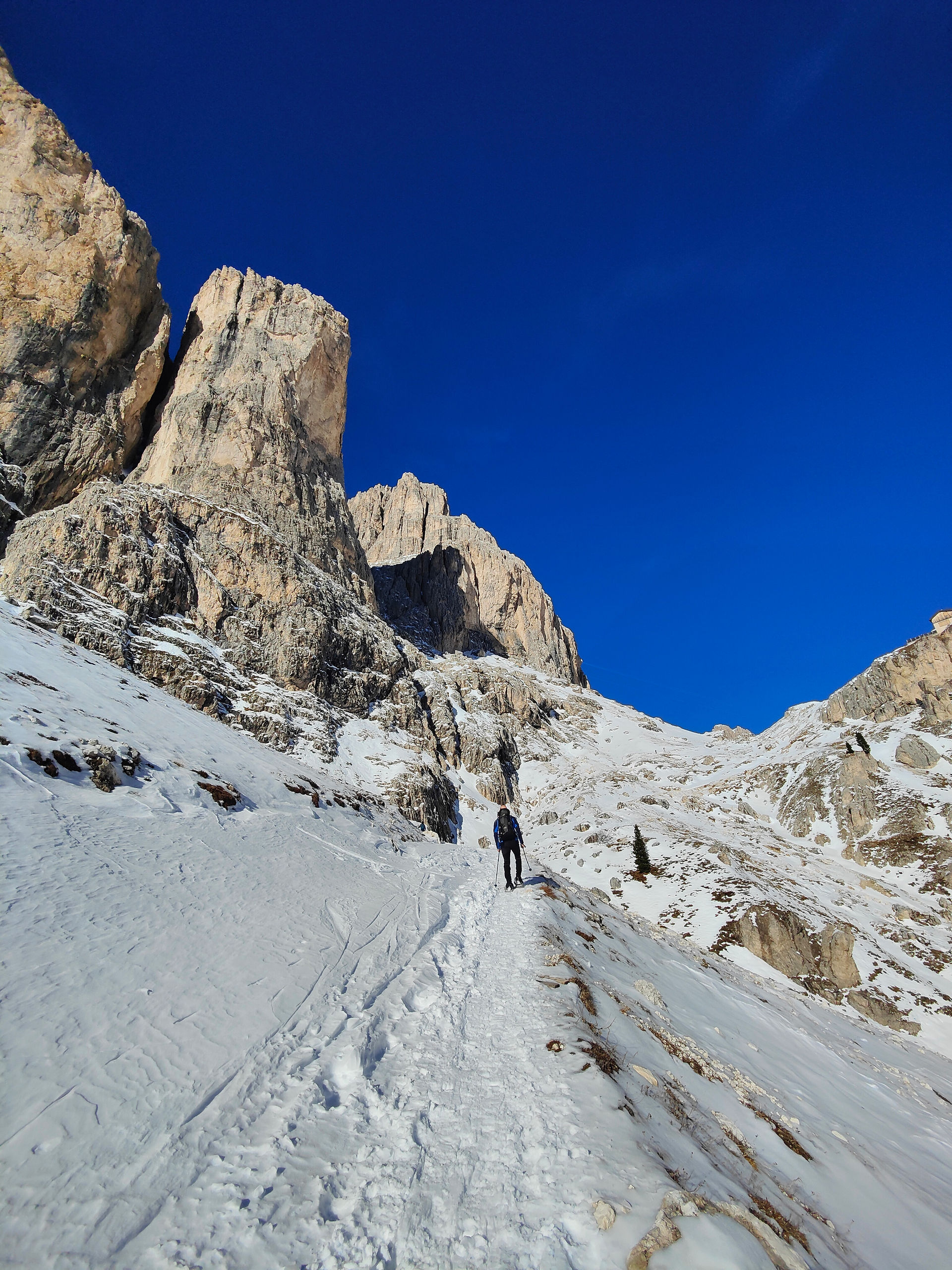 ciaspolata rifugio Vajolet