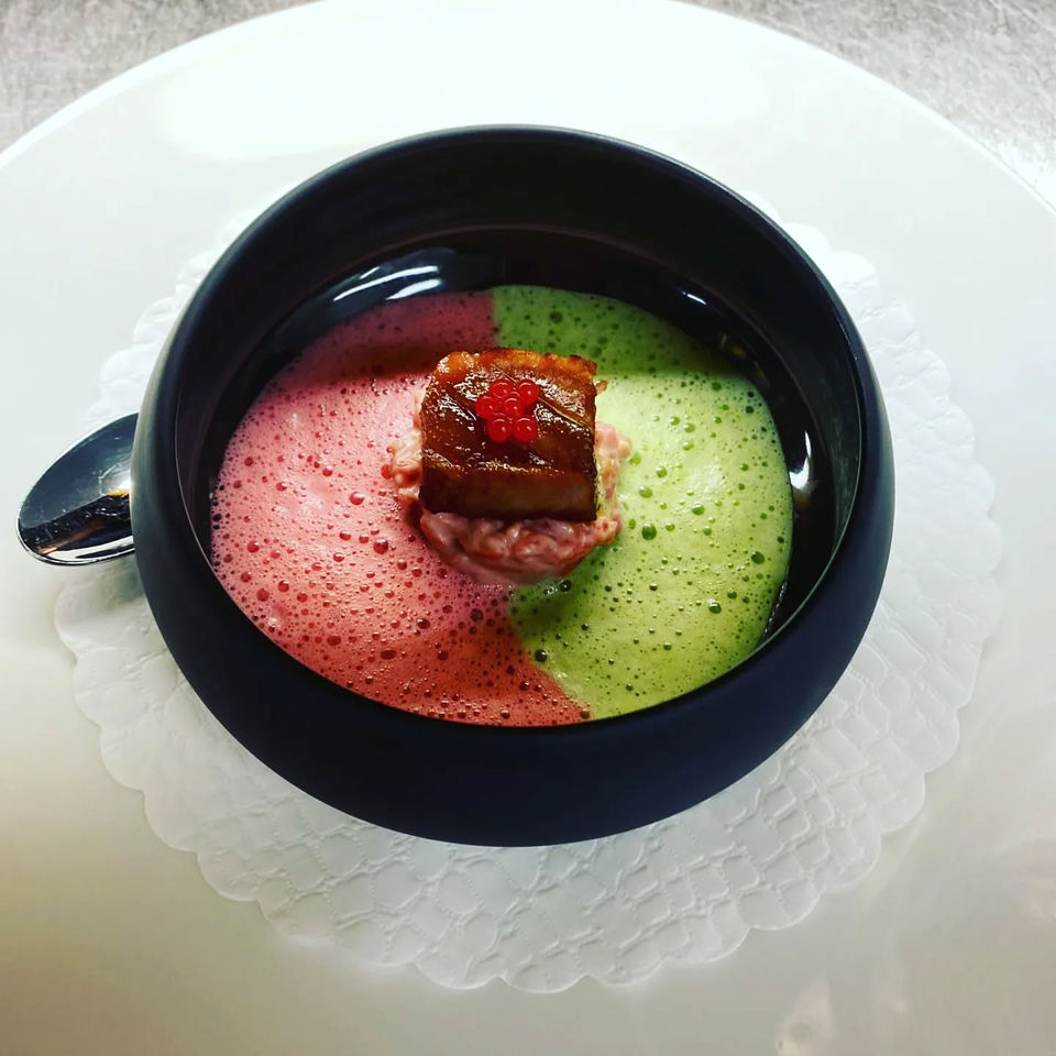 Tataki, émulsion betterave & basilic