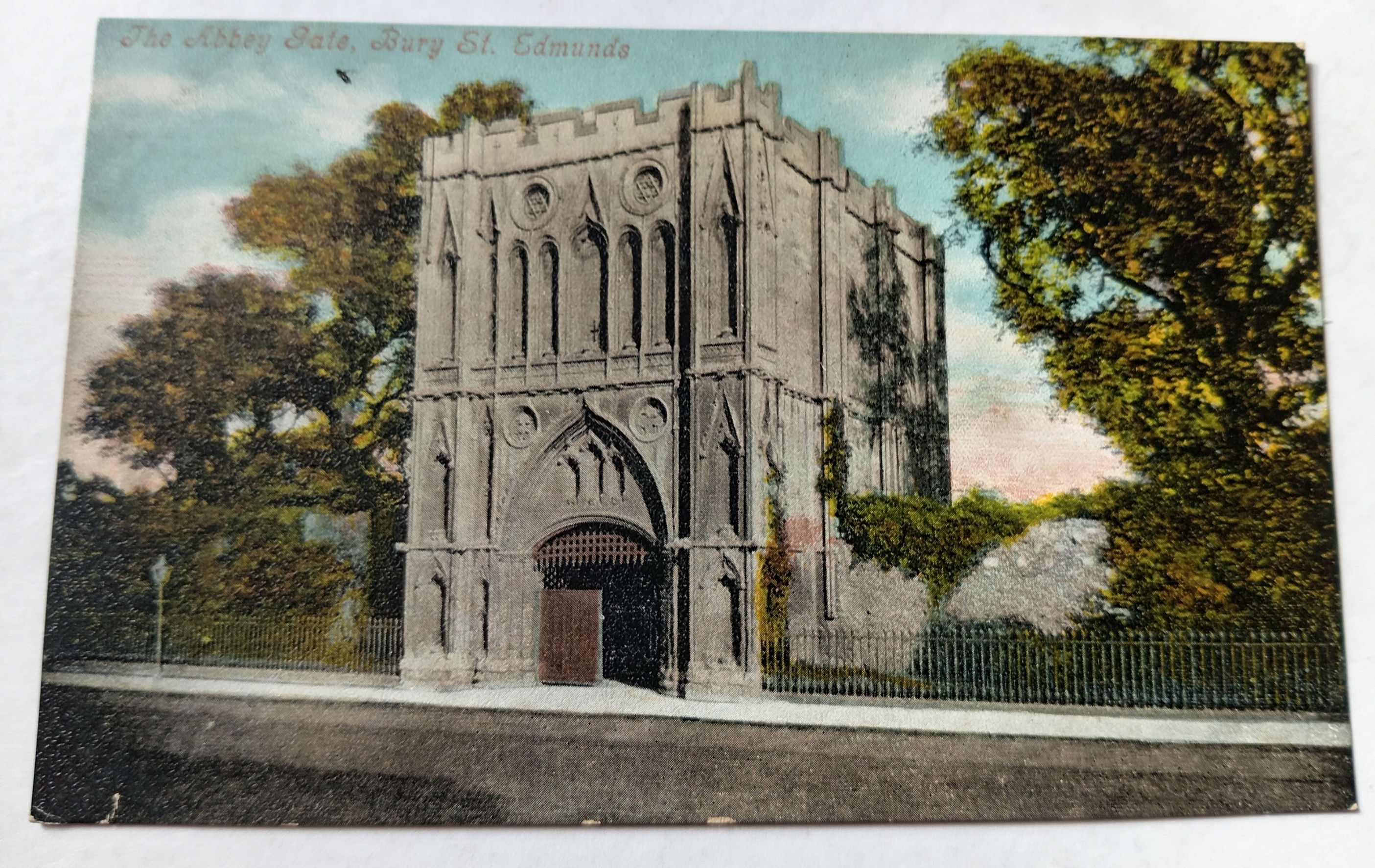 BURY ST EDMUNDS: Abbey Gate - Antique Postcard