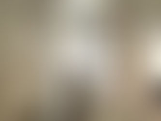 Chodba činžovního domu s barevnými skly, Jičín