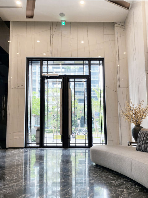 TITANIUM WHITE 聖羅蘭 白金 120 x 260 x Pulido 0.7 cm