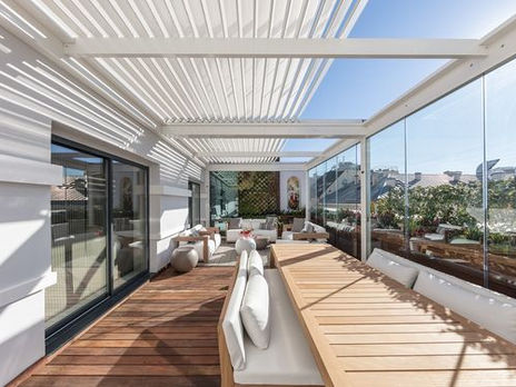 Bioclimatic Retractable Pergola