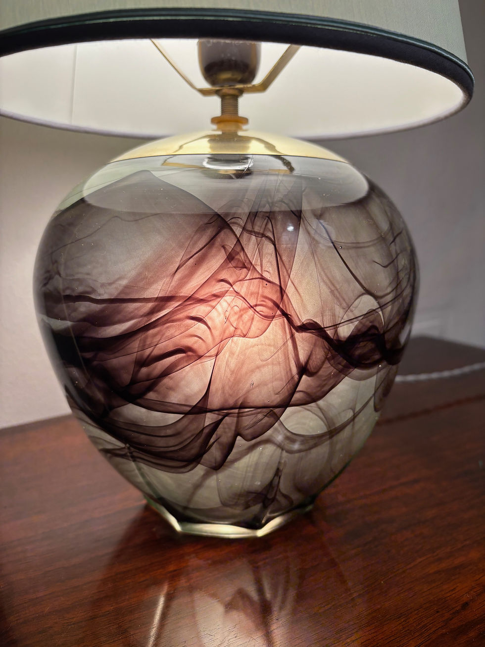 Miniaturbild: Tischlampe aus den 50er-Jahren mit einem neuen Lampenschirm