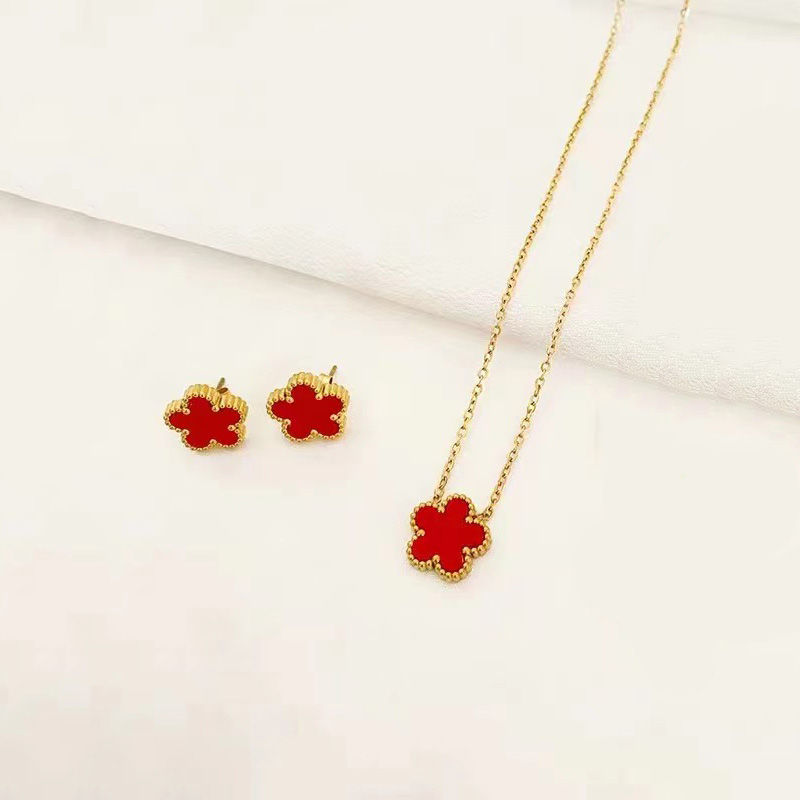 Miniaturbild: Fashion new stainless steel lucky five petal flower pendant collarbone necklace