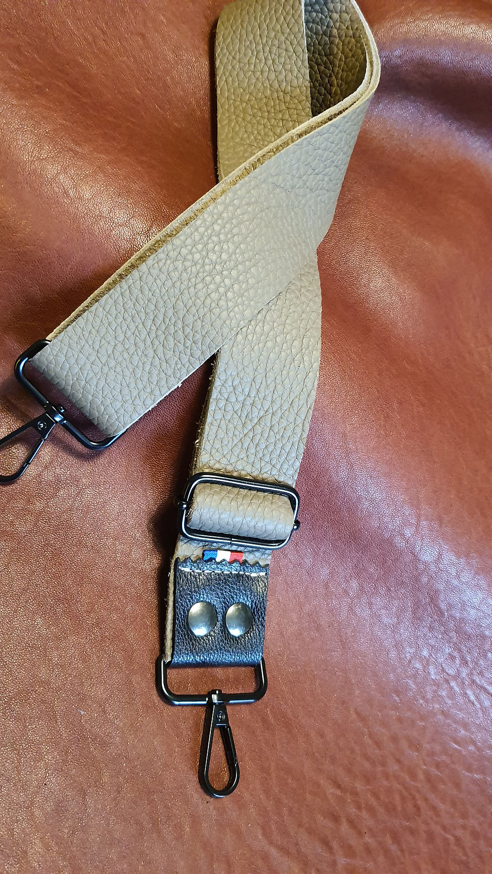 Miniature : Lanière cuir taurillon grainé 