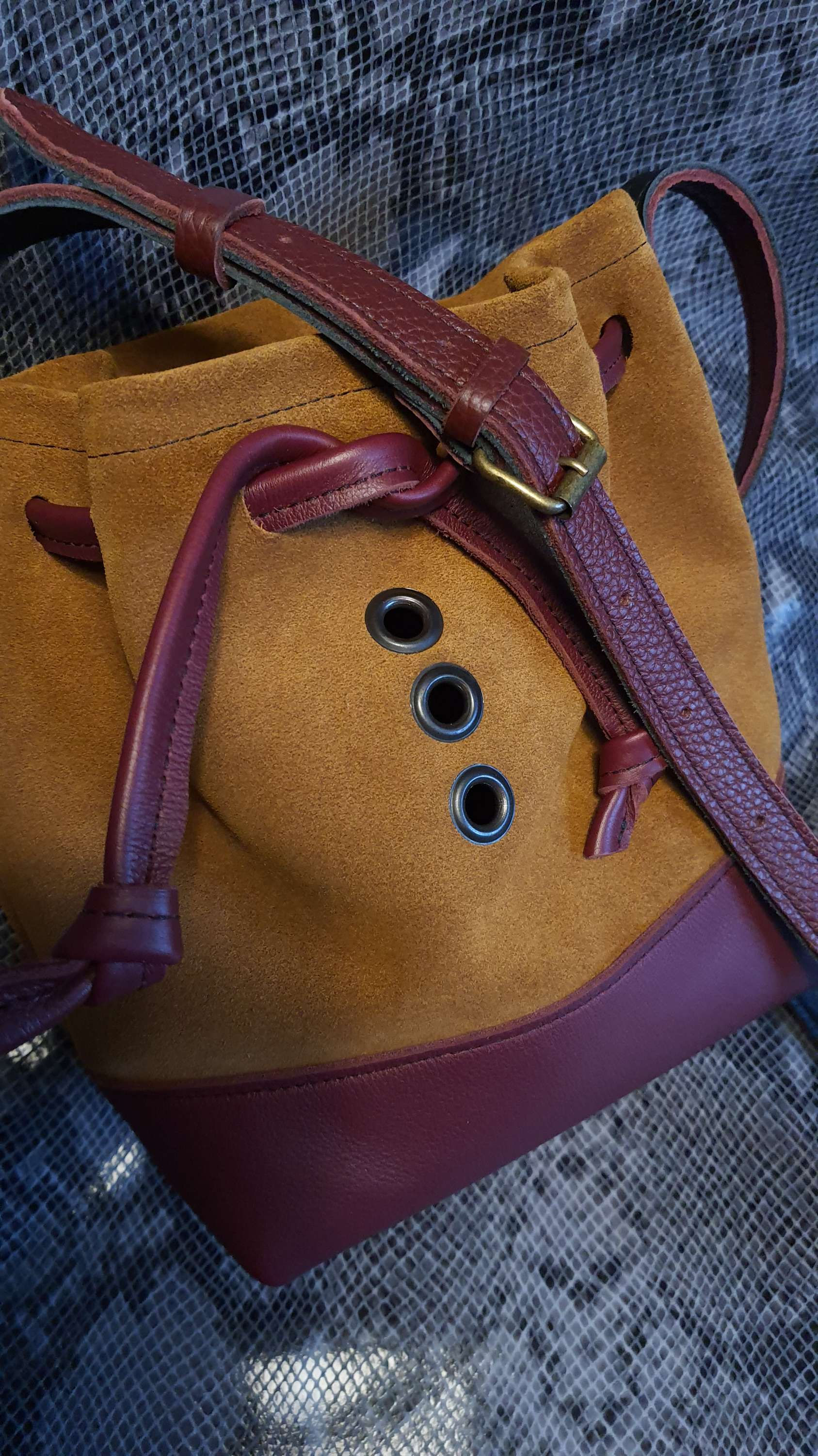 Sac seau Cerise