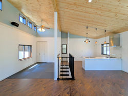 リビング〔4号棟〕