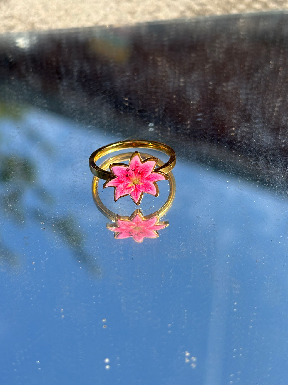 Thumbnail: Lily Ring 