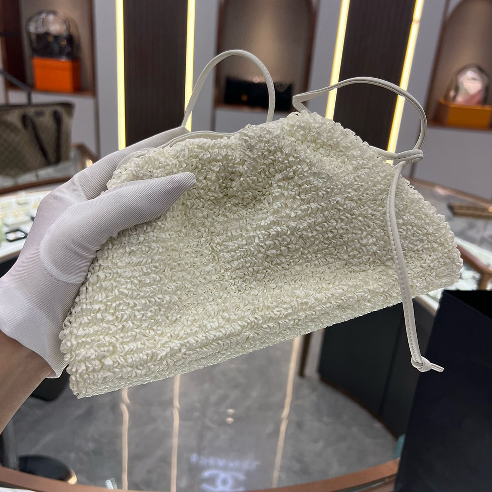 LV Pochette Metis Handbag