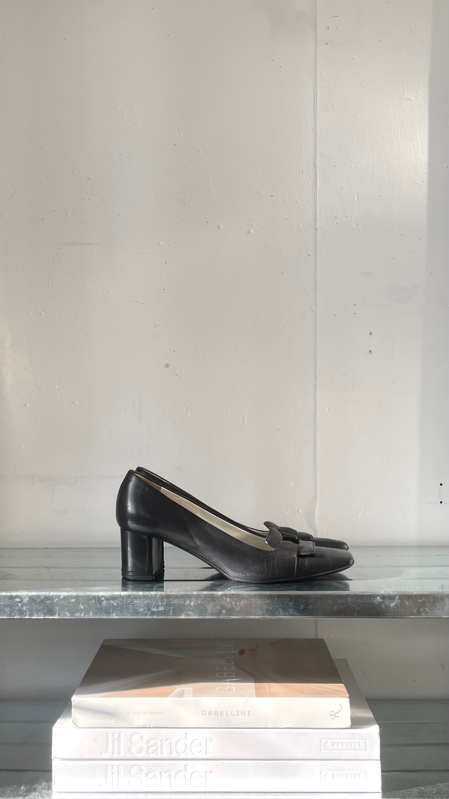 BLACK PUMPS