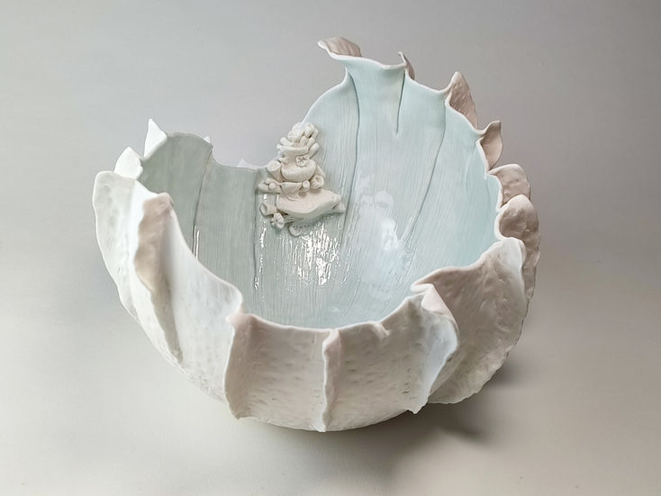 Jardin de corail En porcelaine papier. Emaillé de céladon glacier à l'intérieur.