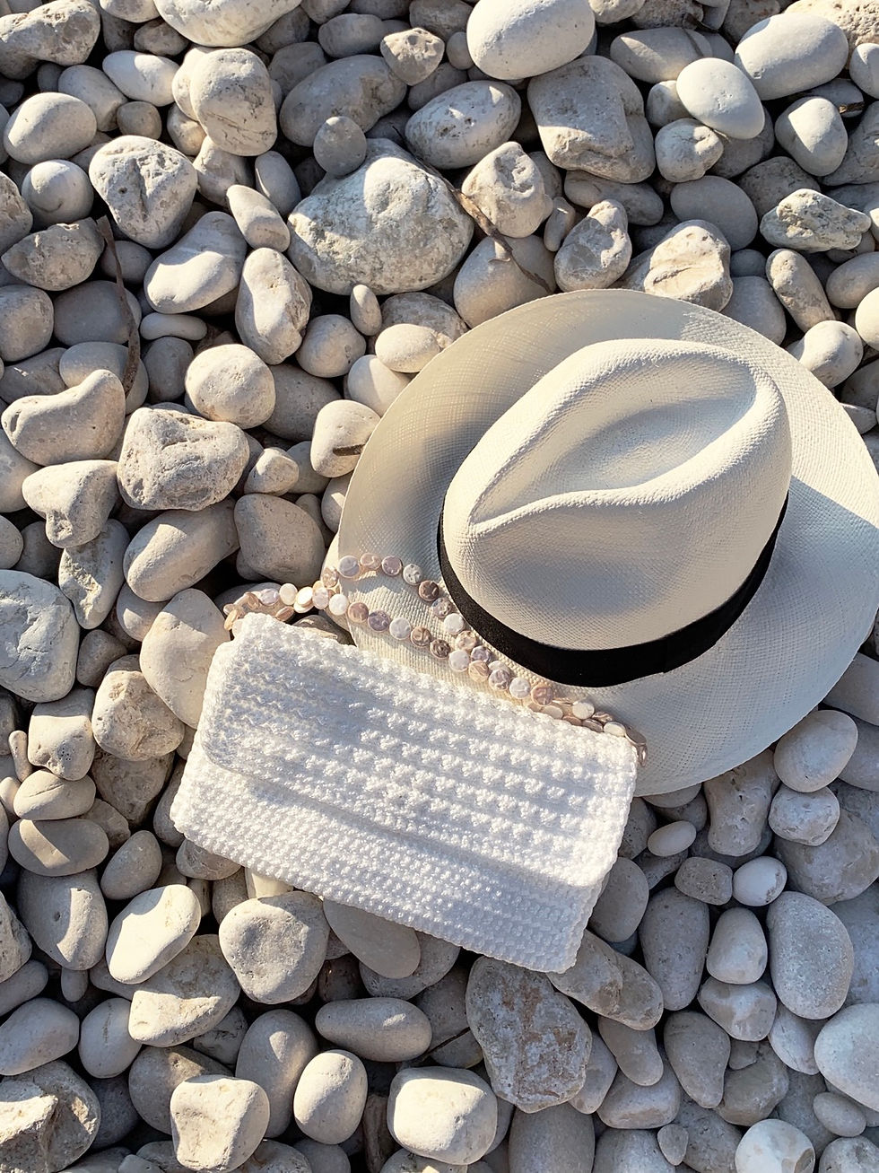 Miniatura: Ivory Handwoven clutch with Pearl handle  “Kallos III”