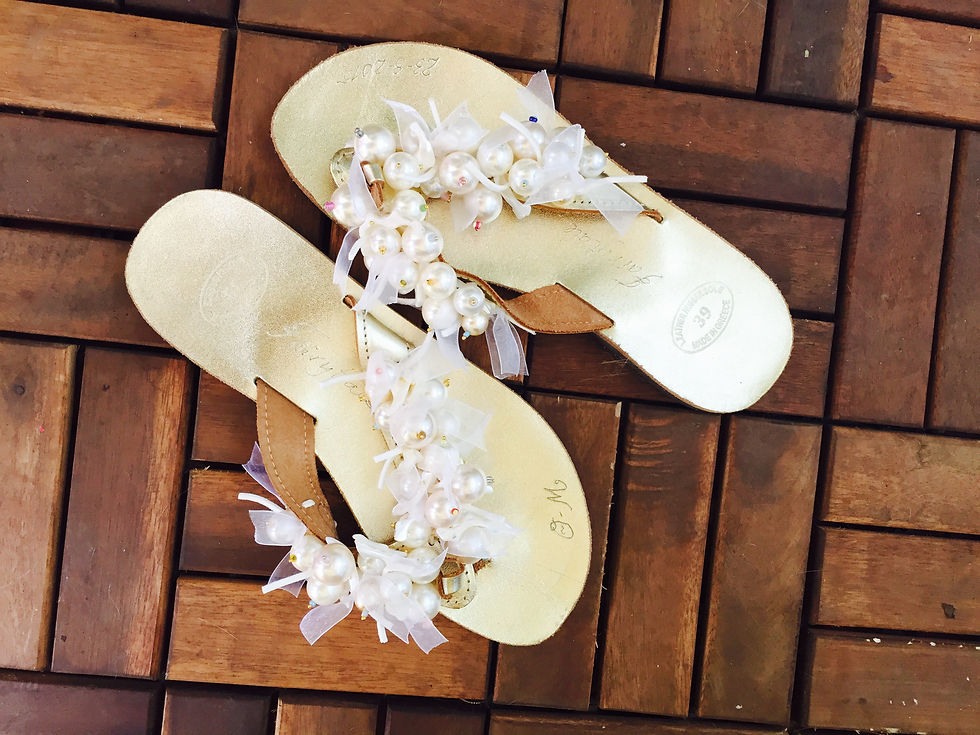 Miniature : Leather sandals jeweled with pearls  "PEARL PARADE"
