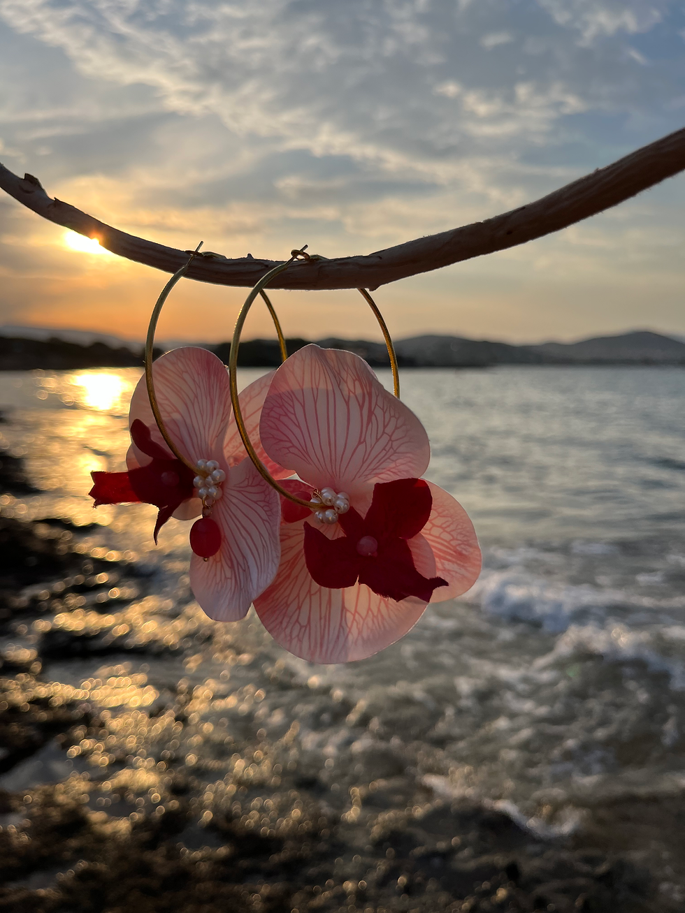 Thumbnail: Mediteranea - Pink - Gold Drop Hoop Orchid Earrings