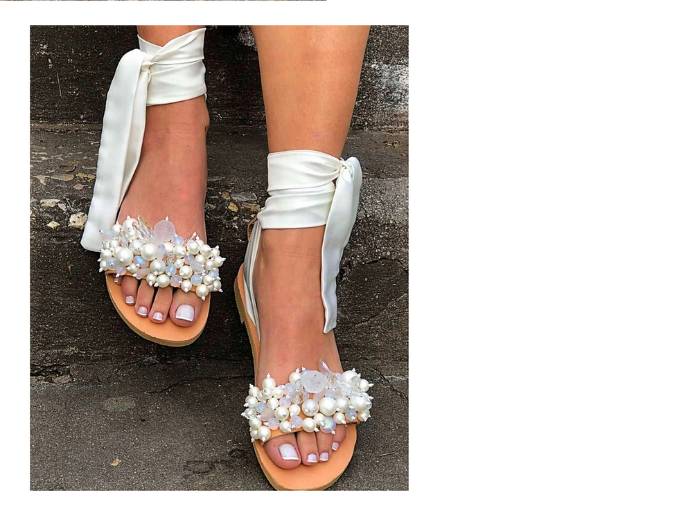 Miniatura: Jeweled leather sandals full of  pearls "Nymphaia”