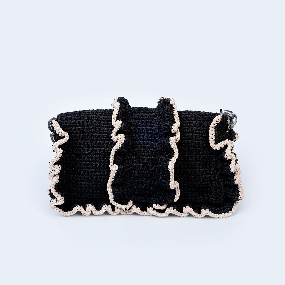 Thumbnail: Handwoven Raffled Handbag “Ophelia”