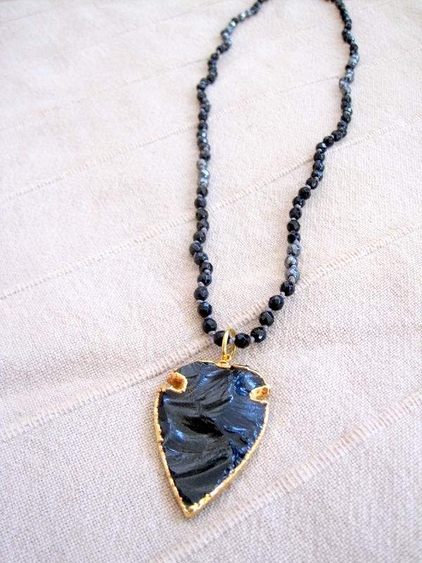 Miniatura: Black Obsidian Arrowhead & Onyx - "Volcano"