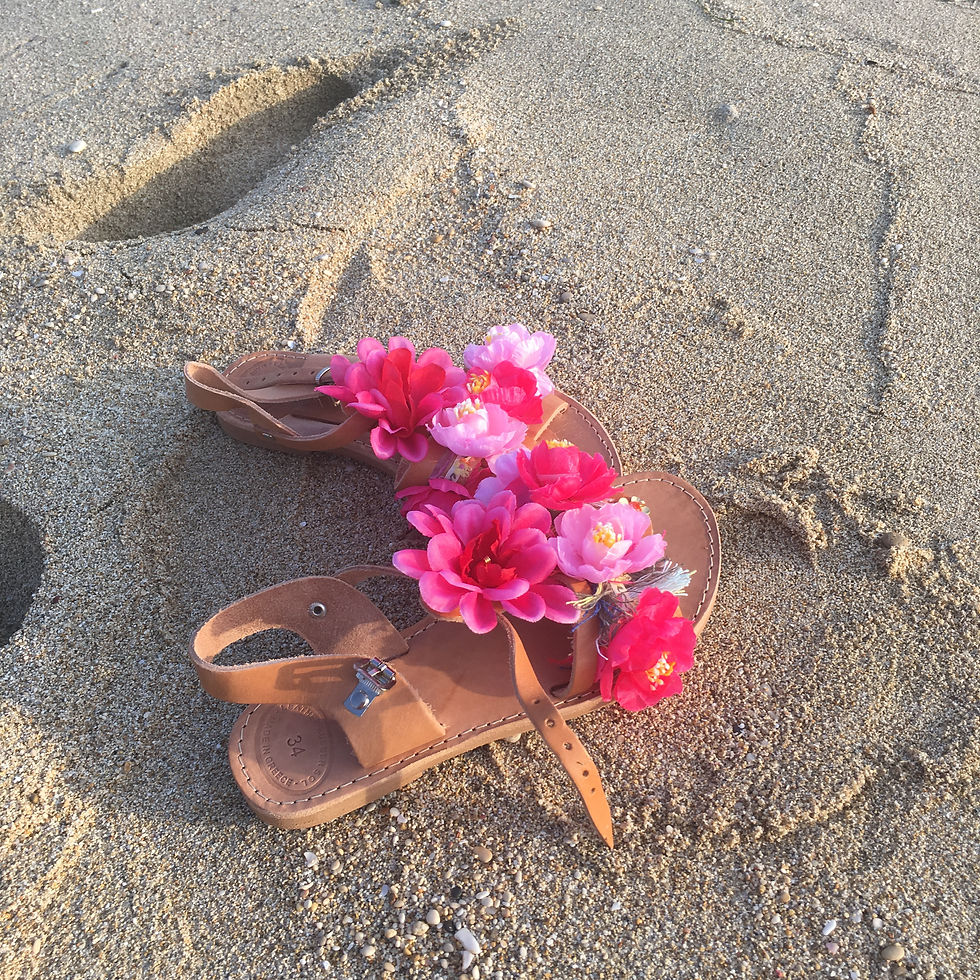 Thumbnail: Sandals for kids with flowers "SERENA"