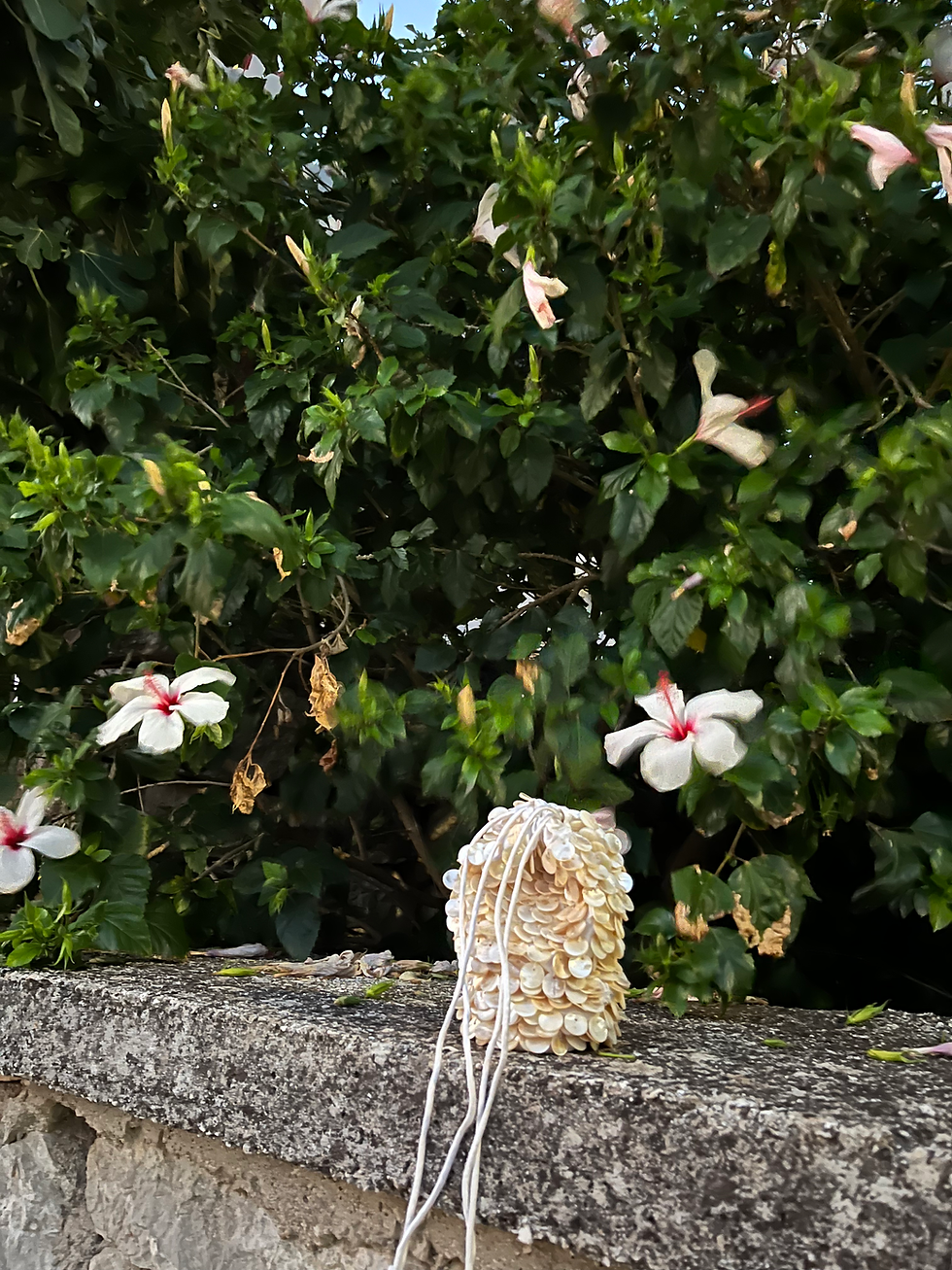 Miniature : The Charming Lyria Pouch - White