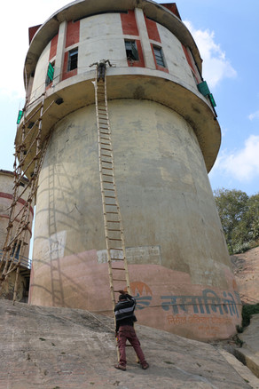 jimmy-spaceman-7-varanasi-india-min.jpeg