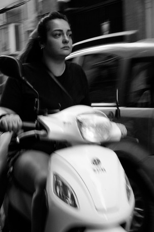 robert-bonk_woman-on-vespa-spanish-quarter-naples-italy-2021.jpeg