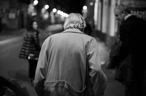 robert-bonk_old-man-strolling-into-night-catania-sicily-2018.jpeg