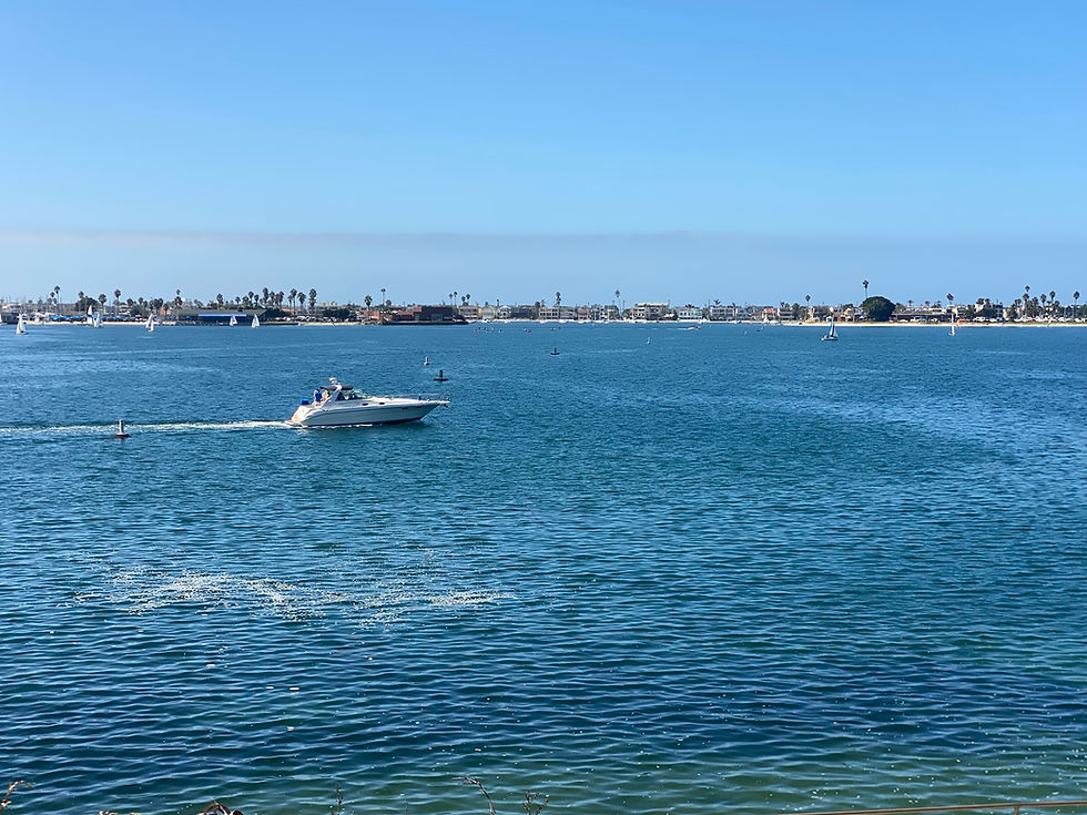 mission bay speedboat on a sunny day in san diego