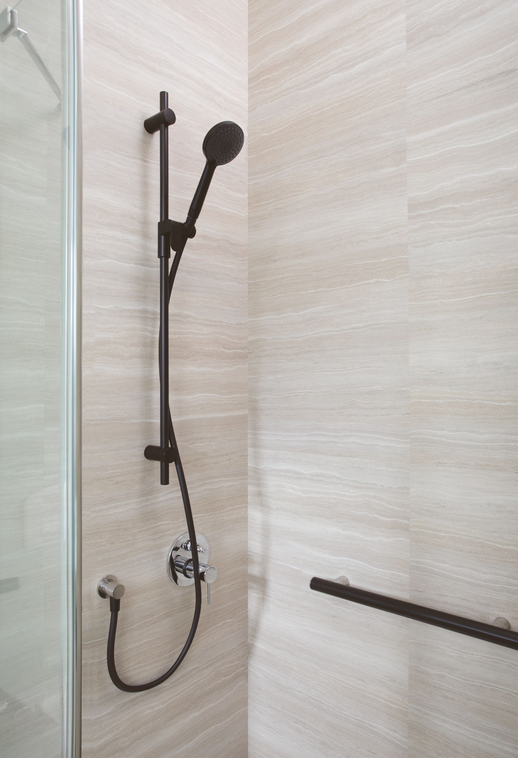 Brausestangengarnitur SOLO F18XOS07DM Edelstahl schwarz matt