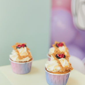 Hochzeitstorte, Vilshofen, Passau, Deggendorf,  Geburtstagtorten, Torten Vilshofen an der Donau
 Straubing, Landshut, Torten kreis Bayern, Plattling, Die besten Torten Bayern, Geburtstagstorte,  Cupcake, Cakepops, Macarons, Sweet Table, Candy Bar Passau, Deggendorf, Straubing, Pocking, Eggenfeldern, Altöting, Geburtstagtorten, Motiv Torten, Kindergeburtstagtorten,  Zuckerblumen, Besondere Torten, Leckere Torten, Luxus Torten, Torten mit Zuckerblumen, Trend Torten, Olala Patisserie, Olga Wiebe, Meister Konditor, Hochzeitsplanen mit besten Dienstleiter, Meistertorten, 