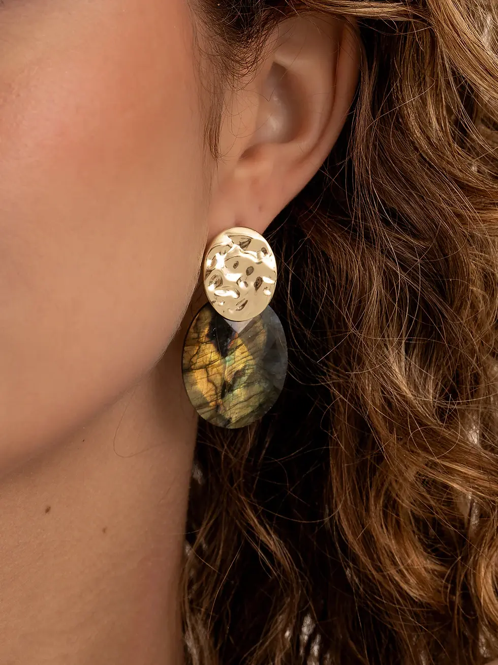 Thumbnail: EAG26 Sparkling Jewels Fuse Push Back oorringen goudkleurig