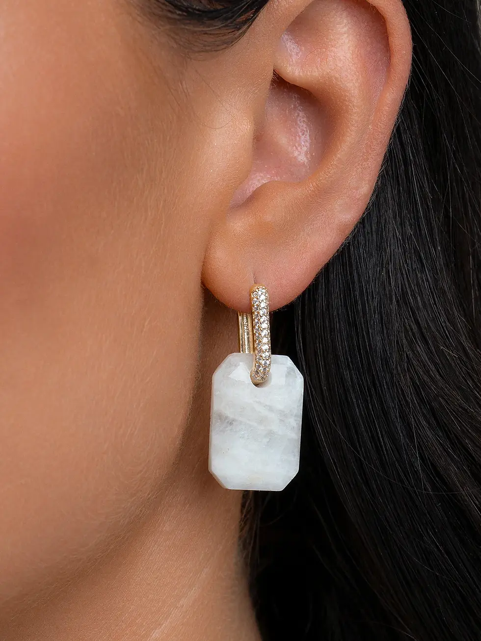 Thumbnail: EAG24 Sparkling Jewels Square oorbellen goudkleurig zirconia